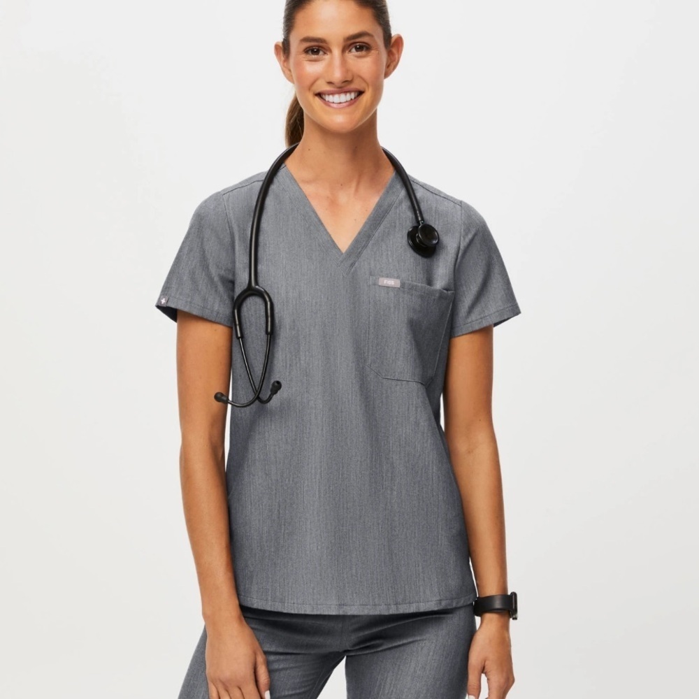 Figs Catarina one pocket scrub top gray size M